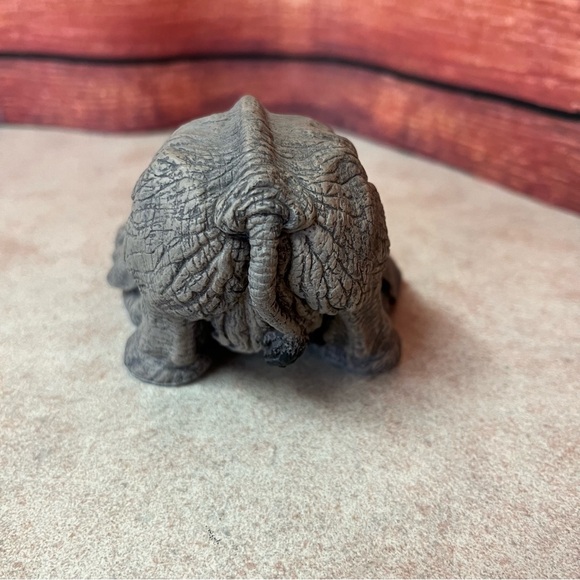 The Herd Martha Carey Elephant Sculpture Figurine Statue "Flop" #3108 - Picture 5 of 8